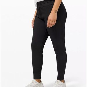 Lululemon Engineered Warmth Jogger.  Color: Blk